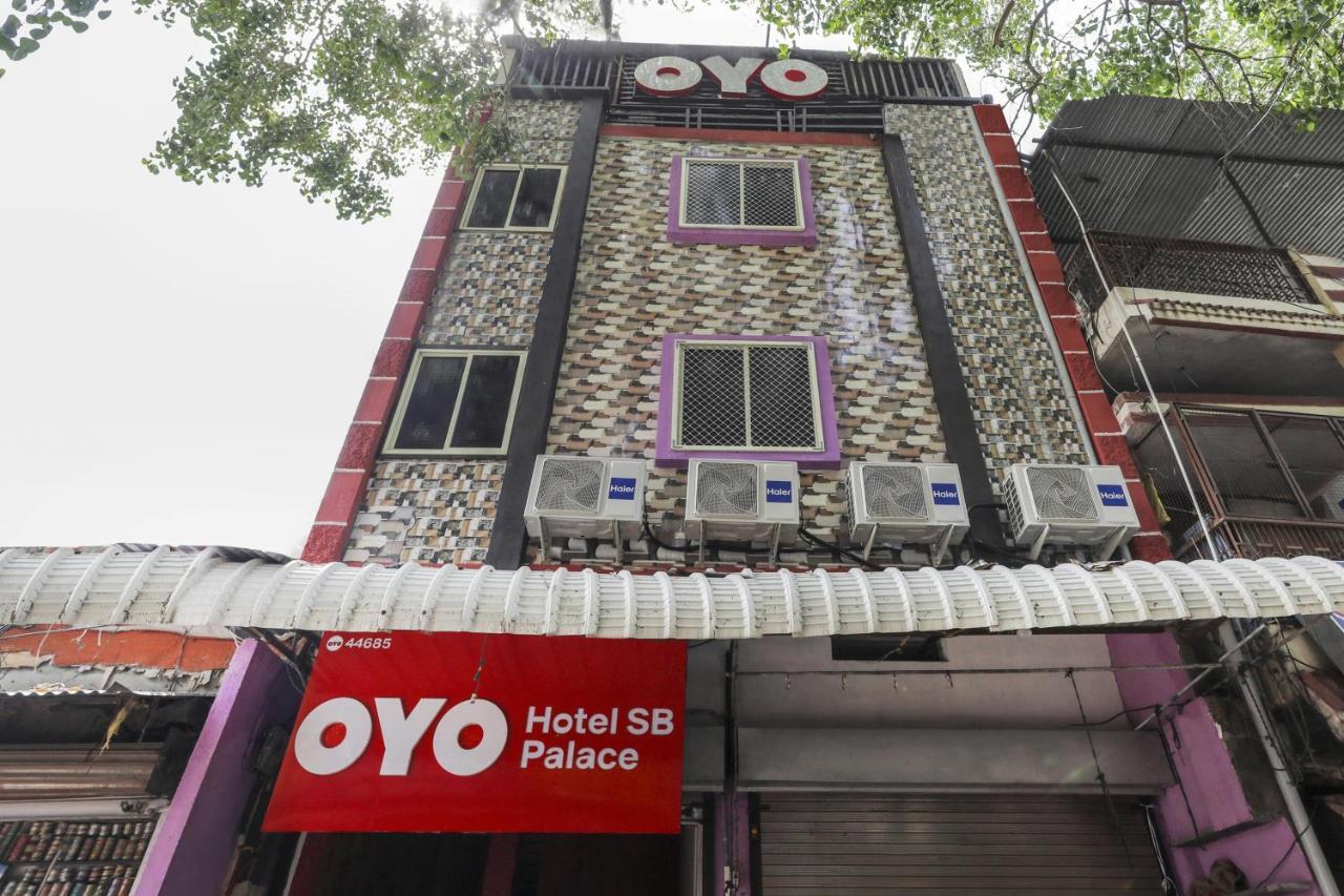 Oyo 45752 Hotel Sb Palace Godarpura Exteriör bild